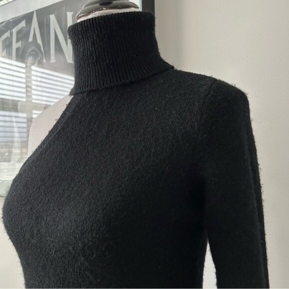 Michael Michael Kors Asymmetrical One-Shoulder Turtleneck Sweater - Picture 4 of 7